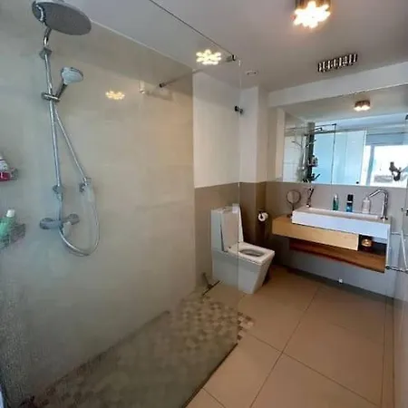 דירה Panoramic Seaview Modern פואנגירולה