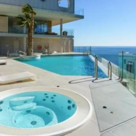 Panoramic Seaview Modern פואנגירולה