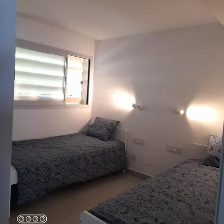 Panoramic Seaview Modern פואנגירולה