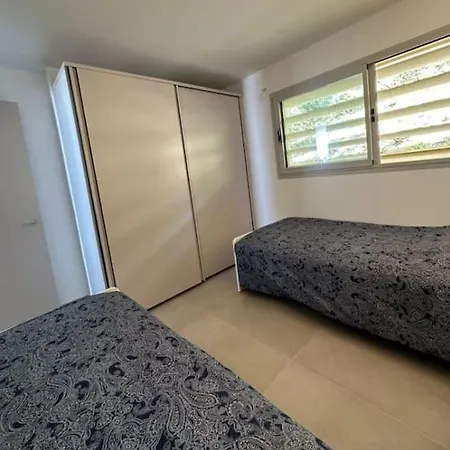 Panoramic Seaview Modern דירה