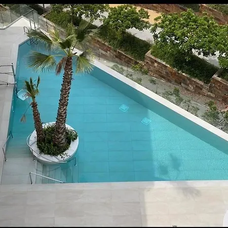 Panoramic Seaview Modern דירה